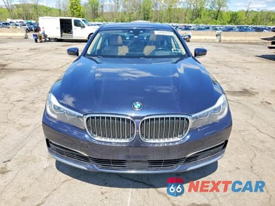 Piąte zdjęcie samochodu w środku: 2018 BMW 740 XE VIN:WBA7J2C56JG938394 - miniatura