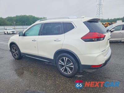 Drugie zdjęcie samochodu z przodu: 2020 NISSAN ROGUE SV VIN:JN8AT2MV1LW109134 - miniatura