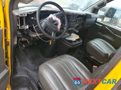 Zdjęcie 8 z 14 samochodu: 2021 GMC SAVANA CUTAWAY G3500 BOX TRUCK VIN:7GZ37TC78MN006627 - miniatura