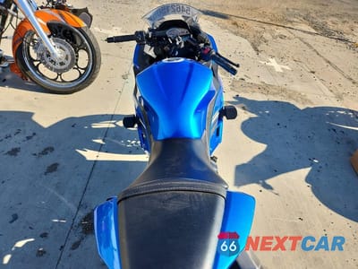 Zdjęcie 6 z 9 samochodu: 2017 KAWASAKI EX300 B VIN:JKAEX8B19HDA38785 - miniatura