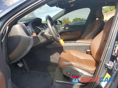Zdjęcie 7 z 12 samochodu: 2022 VOLVO XC60 B5 MOMENTUM VIN:YV4L12DK4N1946750 - miniatura