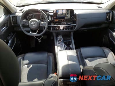 Zdjęcie 8 z 13 samochodu: 2024 NISSAN PATHFINDER SL VIN:5N1DR3CD7RC277632 - miniatura