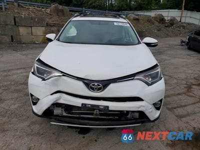 Piąte zdjęcie samochodu w środku: 2016 TOYOTA RAV4 XLE VIN:2T3RFREV5GW476443 - miniatura