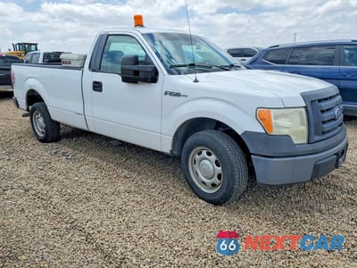 Czwarte zdjęcie samochodu z boku: 2010 FORD F150 VIN:1FTMF1CW3AKB55329 - miniatura