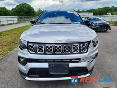 Piąte zdjęcie samochodu w środku: 2026 JEEP COMPASS LIMITED VIN:3C4NJDCN1TT186589 - miniatura