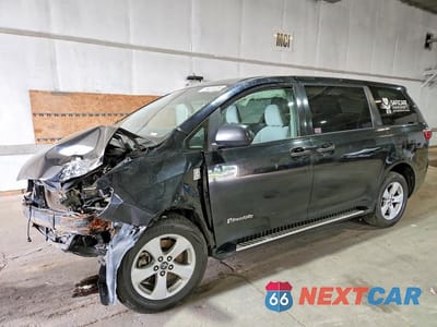 2019 TOYOTA SIENNA L 7-PASSENGER 5TDZZ3DC1KS974265 - główne zdjęcie licytacji z USA - miniatura