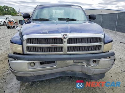 Piąte zdjęcie samochodu w środku: 2000 DODGE RAM 1500 VIN:3B7HC13Y2YG102683 - miniatura