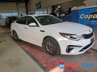 Czwarte zdjęcie samochodu z boku: 2019 KIA OPTIMA LX VIN:5XXGT4L3XKG363538 - miniatura