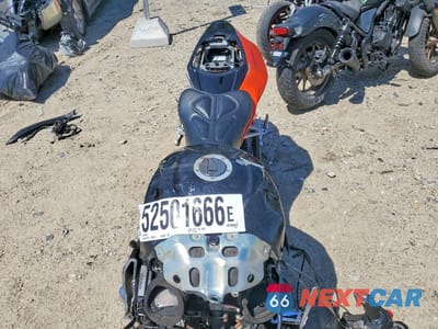 Piąte zdjęcie samochodu w środku: 2007 SUZUKI GSX-R1000 VIN:JS1GT77A372111230 - miniatura