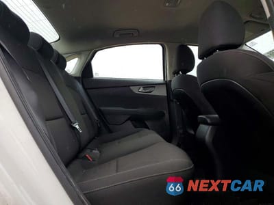 Zdjęcie 10 z 12 samochodu: 2021 KIA FORTE FE VIN:3KPF24AD8ME265811 - miniatura