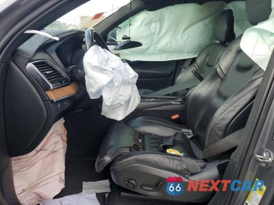 Zdjęcie 7 z 13 samochodu: 2016 VOLVO XC90 T6 VIN:YV4A22PL4G1052663 - miniatura