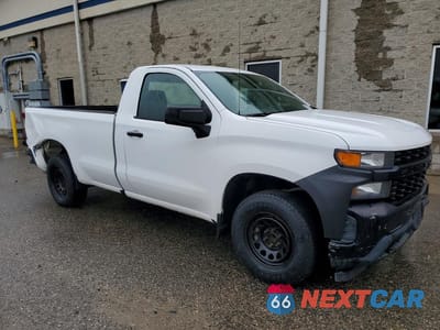 Czwarte zdjęcie samochodu z boku: 2019 CHEVROLET SILVERADO C1500 VIN:3GCNWAEH2KG252131 - miniatura