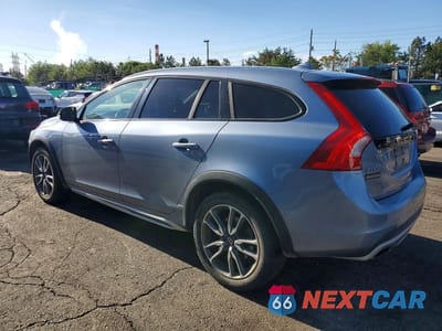 Drugie zdjęcie samochodu z przodu: 2017 VOLVO V60 CROSS COUNTRY PLATINUM VIN:YV440MWM6H1039150 - miniatura