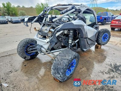 Czwarte zdjęcie samochodu z boku: 2020 CAN-AM MAVERICK X3 UTILITY VEHICLE VIN:3JBVXAV43LK000688 - miniatura
