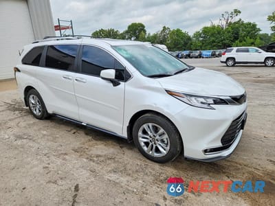 Czwarte zdjęcie samochodu z boku: 2024 TOYOTA SIENNA LIMITED 7-PASSENGER VIN:5TDZRKEC2RS209214 - miniatura