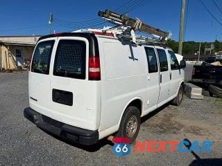 Trzecie zdjęcie samochodu z tyłu: 2018 CHEVROLET EXPRESS G2500 VIN:1GCWGAFP0J1185596 - miniatura