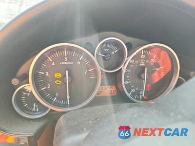 Zdjęcie 9 z 12 samochodu: 2006 MAZDA MX-5 MIATA VIN:JM1NC25FX60103490 - miniatura
