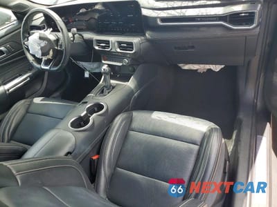 Zdjęcie 8 z 12 samochodu: 2025 FORD MUSTANG VIN:1FAGP8UH0S5120708 - miniatura