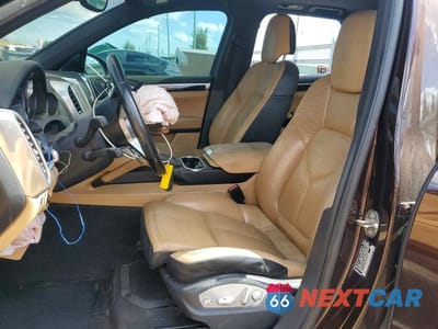 Zdjęcie 7 z 13 samochodu: 2017 PORSCHE CAYENNE VIN:WP1AA2A2XHKA91838 - miniatura