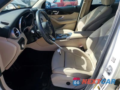 Zdjęcie 7 z 13 samochodu: 2019 MERCEDES-BENZ GLC 300 VIN:WDC0G4JB1KF590495 - miniatura