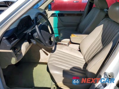 Zdjęcie 7 z 12 samochodu: 1995 MERCEDES-BENZ E 320 VIN:WDBEA92E3SF304552 - miniatura