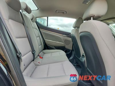 Zdjęcie 10 z 12 samochodu: 2017 HYUNDAI ELANTRA SE VIN:5NPD84LF9HH103045 - miniatura