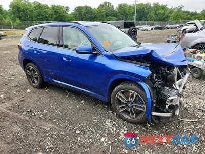 Czwarte zdjęcie samochodu z boku: 2024 BMW X1 XDRIVE28I VIN:WBX73EF0XR5Y78841 - miniatura