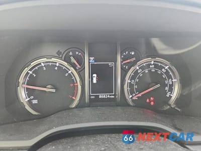 Zdjęcie 9 z 13 samochodu: 2020 TOYOTA 4RUNNER VENTURE EDITION VIN:JTEBU5JR1L5815060 - miniatura