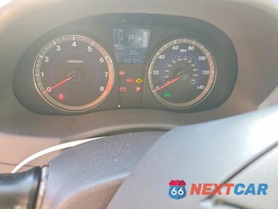 Zdjęcie 9 z 12 samochodu: 2017 HYUNDAI ACCENT SE VIN:KMHCT4AE8HU215499 - miniatura