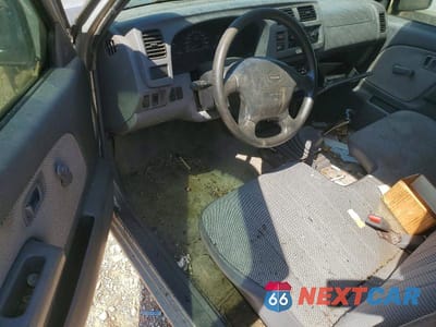 Zdjęcie 8 z 12 samochodu: 1998 NISSAN FRONTIER XE VIN:1N6DD21S5WC358751 - miniatura