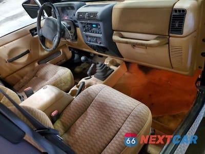 Zdjęcie 8 z 13 samochodu: 1998 JEEP WRANGLER / TJ SE VIN:1J4FY29P6WP770356 - miniatura