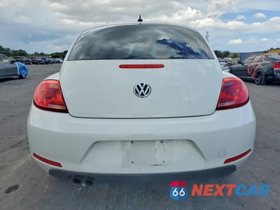 Zdjęcie 6 z 12 samochodu: 2014 VOLKSWAGEN BEETLE VIN:3VWFP7AT9EM624291 - miniatura