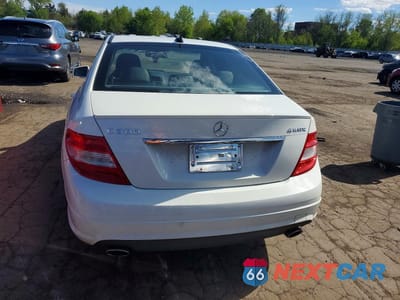 Zdjęcie 6 z 12 samochodu: 2011 MERCEDES-BENZ C 300 4MATIC VIN:WDDGF8BB5BR149387 - miniatura