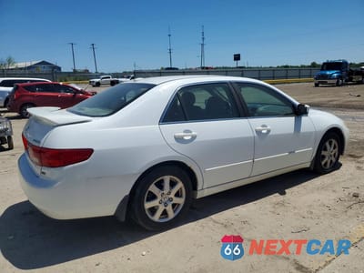 Trzecie zdjęcie samochodu z tyłu: 2005 HONDA ACCORD EX VIN:1HGCM66565A024667 - miniatura