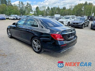 Trzecie zdjęcie samochodu z tyłu: 2018 MERCEDES-BENZ E 300 4MATIC VIN:WDDZF4KB8JA356550 - miniatura