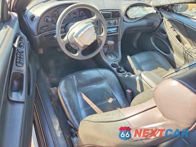 Zdjęcie 8 z 12 samochodu: 2000 FORD MUSTANG VIN:1FAFP4443YF289691 - miniatura