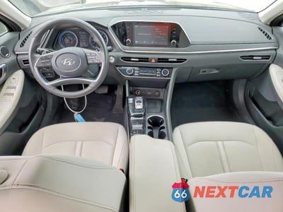 Zdjęcie 8 z 12 samochodu: 2020 HYUNDAI SONATA HYBRID SEL VIN:KMHL34JJXLA014002 - miniatura