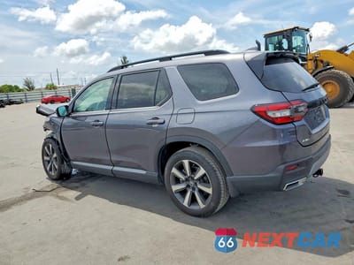 Drugie zdjęcie samochodu z przodu: 2025 HONDA PILOT TOURING VIN:5FNYG1H73SB032659 - miniatura