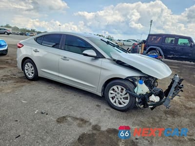 Czwarte zdjęcie samochodu z boku: 2018 HYUNDAI ELANTRA SE VIN:5NPD74LFXJH392512 - miniatura