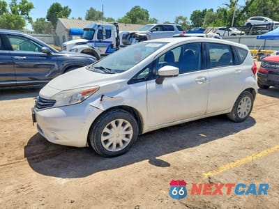 2015 NISSAN VERSA NOTE S PLUS 3N1CE2CP5FL364657 - główne zdjęcie licytacji z USA - miniatura