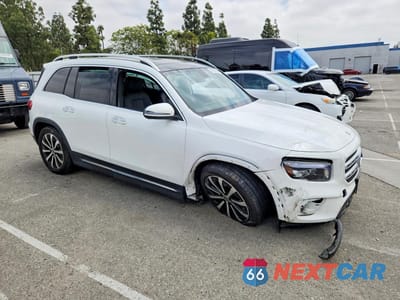 Czwarte zdjęcie samochodu z boku: 2023 MERCEDES-BENZ GLB 250 4MATIC VIN:W1N4M4HB5PW287998 - miniatura
