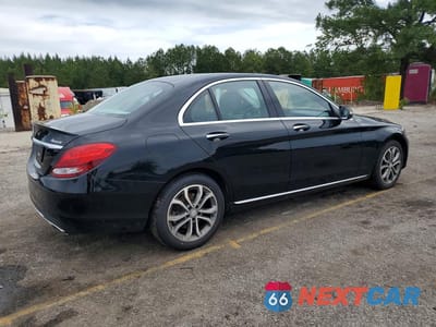 Trzecie zdjęcie samochodu z tyłu: 2016 MERCEDES-BENZ C 300 4MATIC VIN:55SWF4KB8GU135624 - miniatura