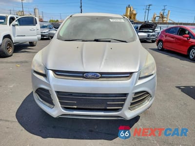 Piąte zdjęcie samochodu w środku: 2016 FORD ESCAPE SE VIN:1FMCU9GX9GUB61731 - miniatura
