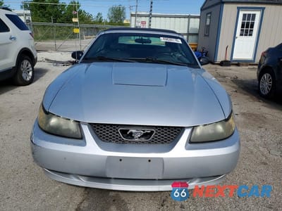Piąte zdjęcie samochodu w środku: 2004 FORD MUSTANG VIN:1FAFP44664F147461 - miniatura