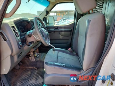 Zdjęcie 7 z 14 samochodu: 2013 NISSAN NV 2500 VIN:1N6BF0LX3DN103550 - miniatura