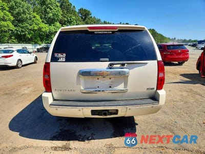 Zdjęcie 6 z 14 samochodu: 2011 CHEVROLET SUBURBAN C1500 LTZ VIN:1GNSCKE05BR376977 - miniatura