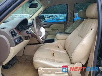Zdjęcie 7 z 13 samochodu: 2011 CHEV SUBURBAN VIN:1GNSCJE06BR103945 - miniatura