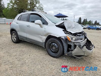 Czwarte zdjęcie samochodu z boku: 2017 CHEVROLET TRAX 1LT VIN:3GNCJLSB1HL212938 - miniatura