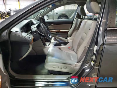 Zdjęcie 7 z 12 samochodu: 2011 HONDA ACCORD VIN:1HGCP2F85BA114222 - miniatura