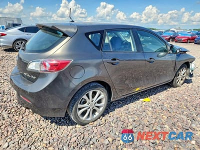 Trzecie zdjęcie samochodu z tyłu: 2010 MAZDA 3 S VIN:JM1BL1H59A1134538 - miniatura